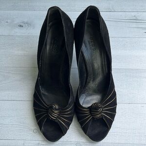 Gucci Vintage Black Suede Knotted Gold Lined Peep Toe Pumps Size 7